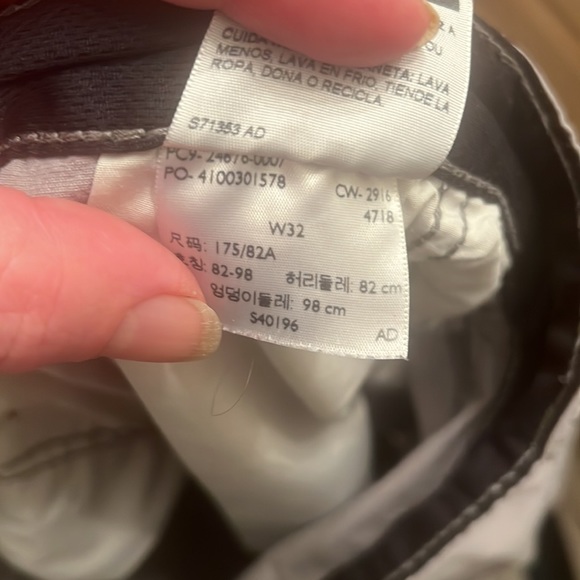 Six pockets shorts - Picture 6 of 6